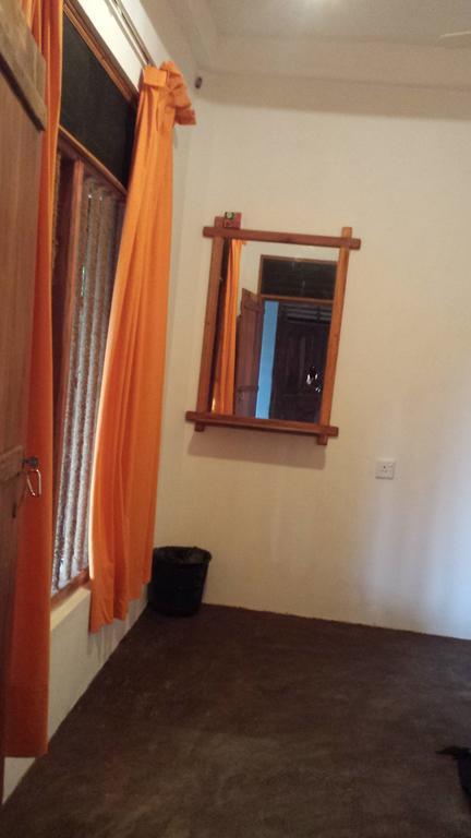 Yaye Guest House Tissamaharama Kültér fotó
